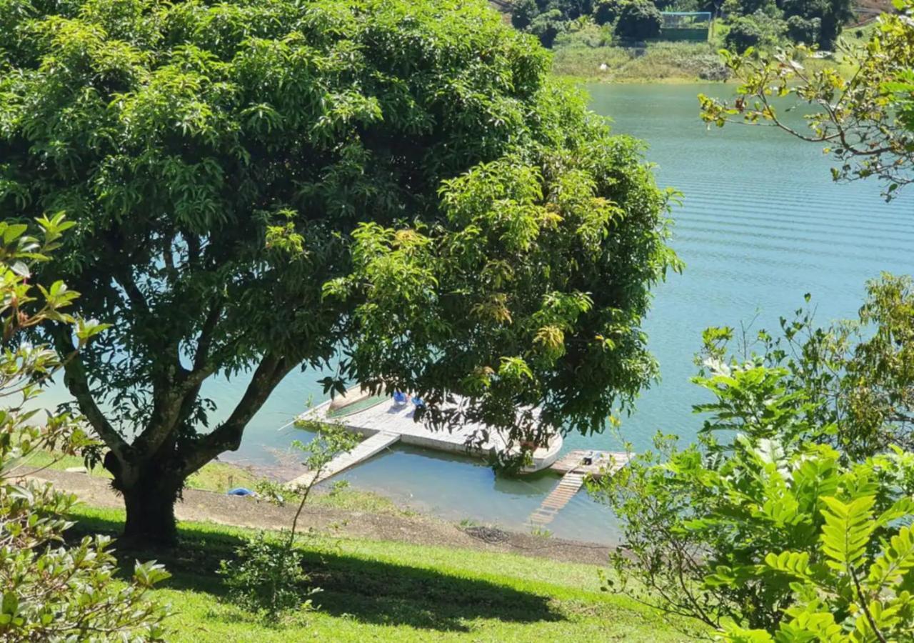 Вілла Maravilhoso Sitio Na Beira Da Represa Іґарата Екстер'єр фото